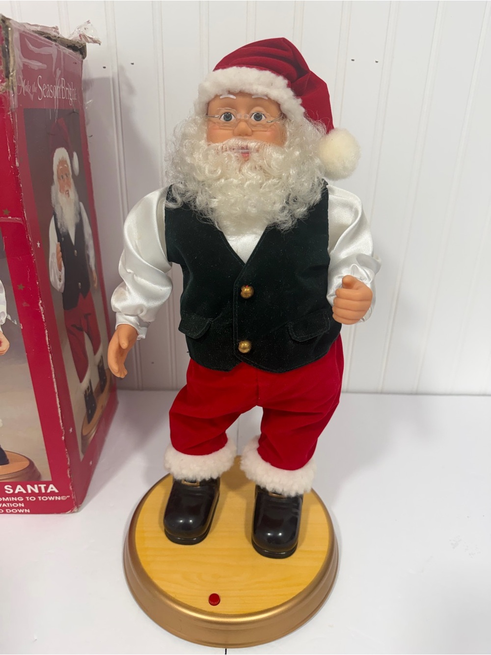 Make Season Bright Hip Swinging Santa Animated Dancing Music wBox Works.